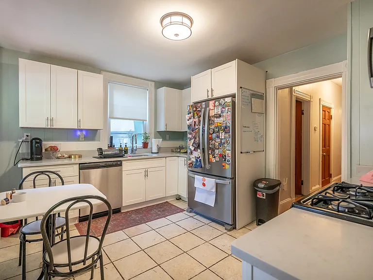 86 Brook St #1 — Photo 6