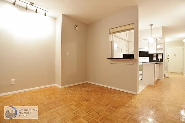 Rented by Metropolitan Property Group | media 20