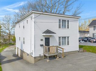 215 Somerset St, Saint John, NB E2K2Y1