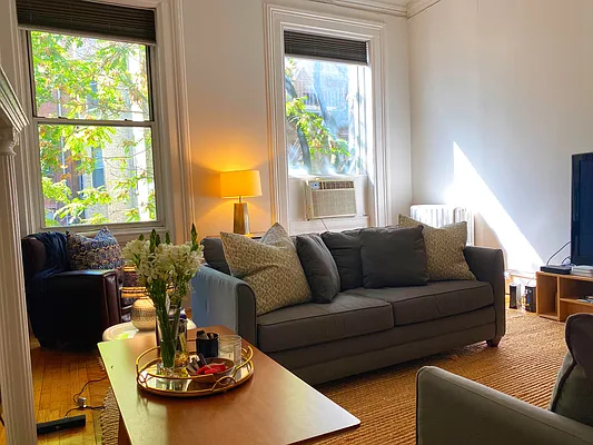 Rented by Douglas Elliman | media 4