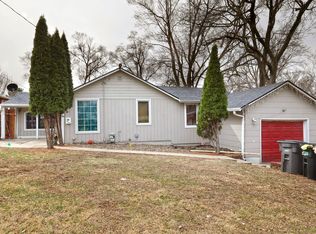 5902 Boston Ave, Des Moines, IA 50322