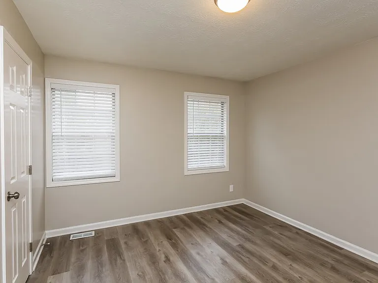 1421 Steve Ct — Photo 15