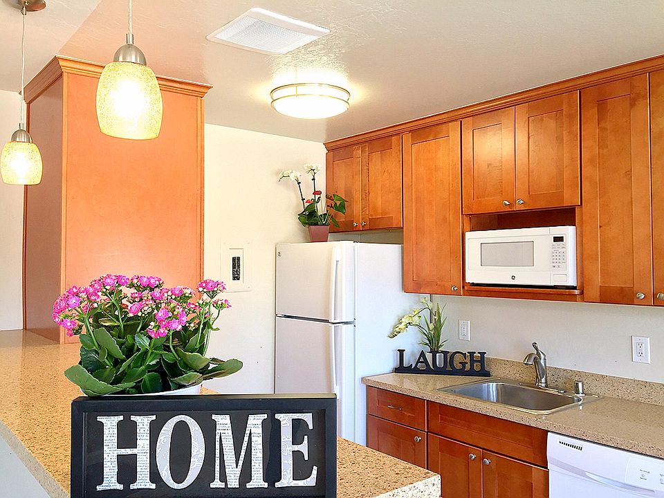 1st image of 2656 Newhall St #23