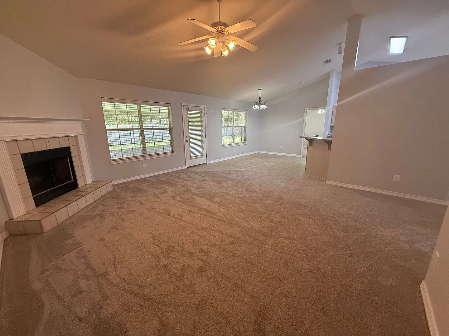 Pace - Spencer Oaks Landing - 4 bedroom, 2 bath w/ lawn care included — Photo 4