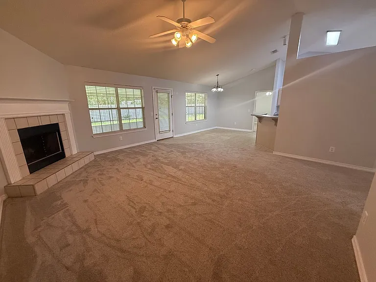 4902 Chads Cir — Photo 4