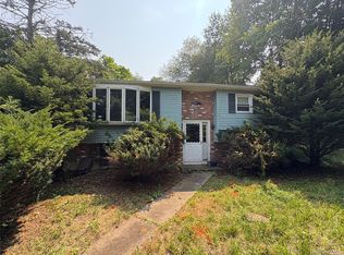 11 Chase Rd, Shawangunk, NY 12589