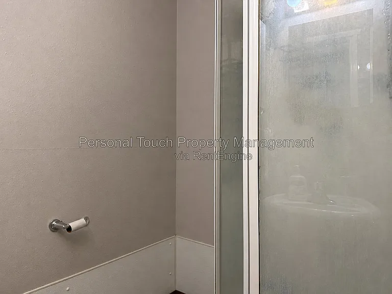 1009 13th Ave N #1 — Photo 24