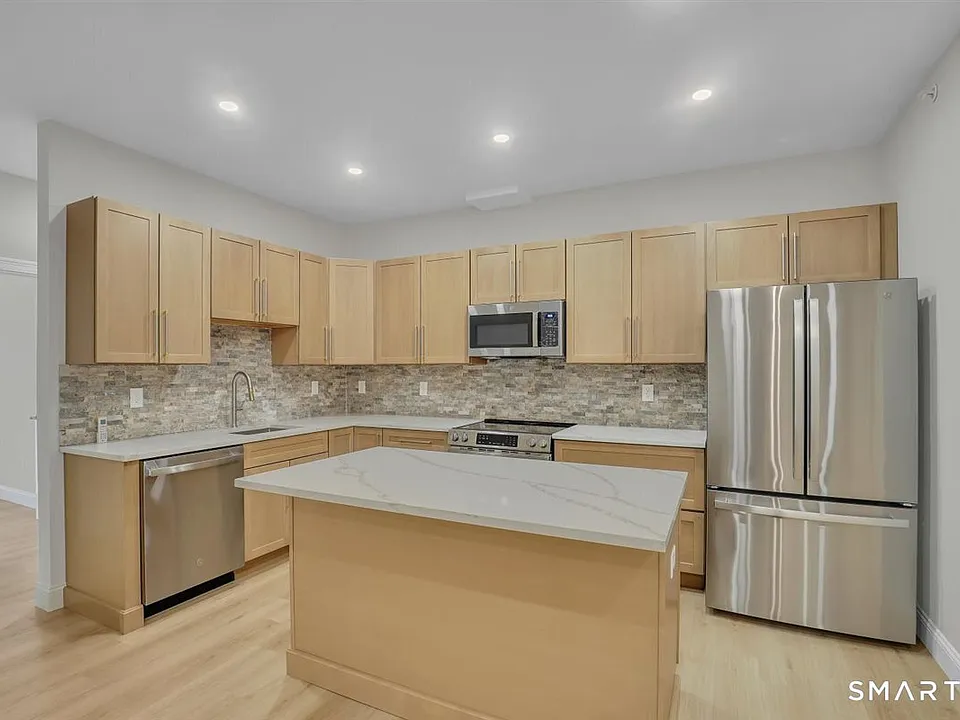 1347 New Haven Rd #3