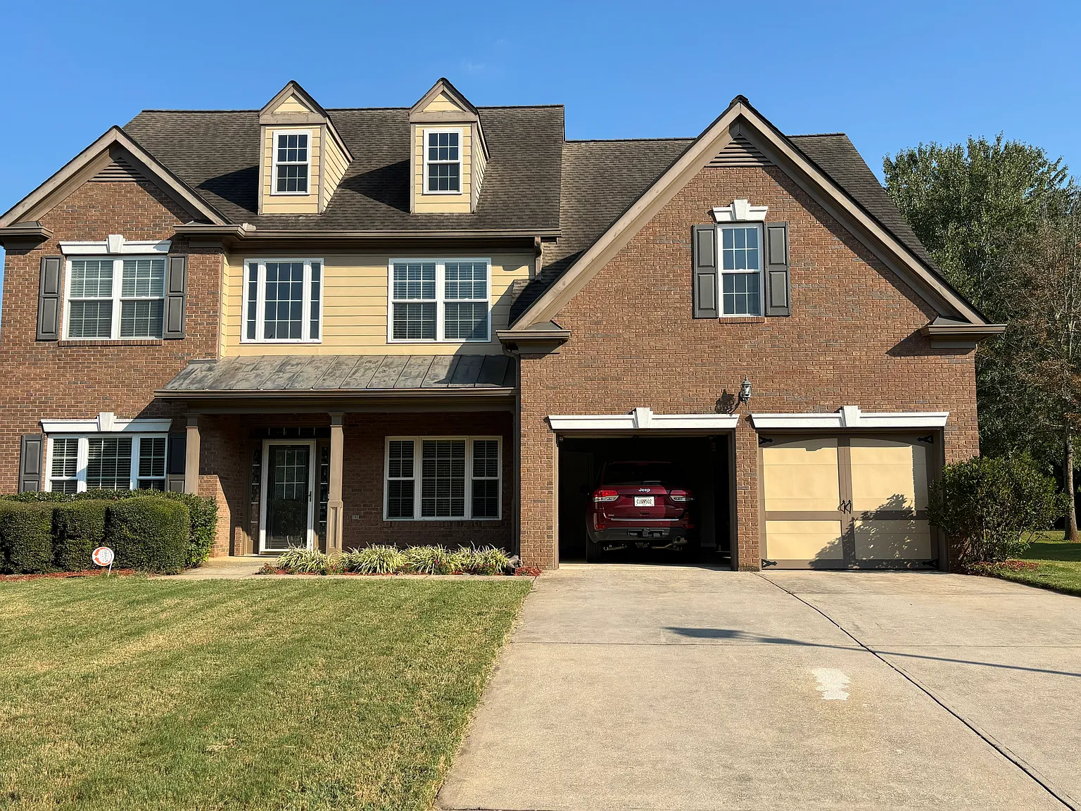 5 bed, $3,100 — Photo 1