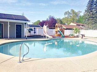 1666 Princess Ln, Muskegon, MI 49445