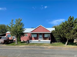 140 NE Dungan St, Creston, WA 99117
