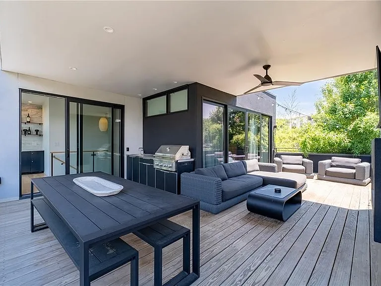 715 Ralph McGill Blvd NE — Photo 38