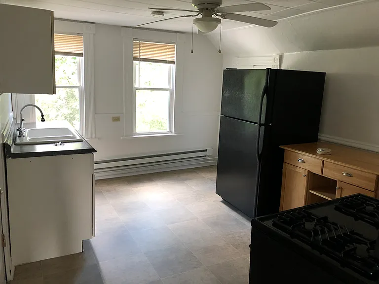 30 Beach Ave #3 — Photo 1