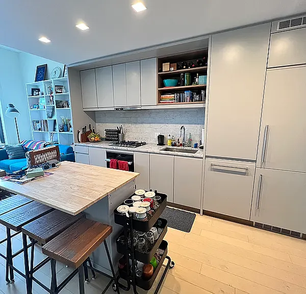 550 Vanderbilt Ave #717 — Photo 4
