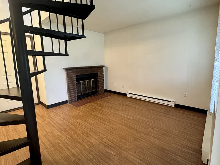 4501 Boardwalk Dr #D-D-38 — Photo 1