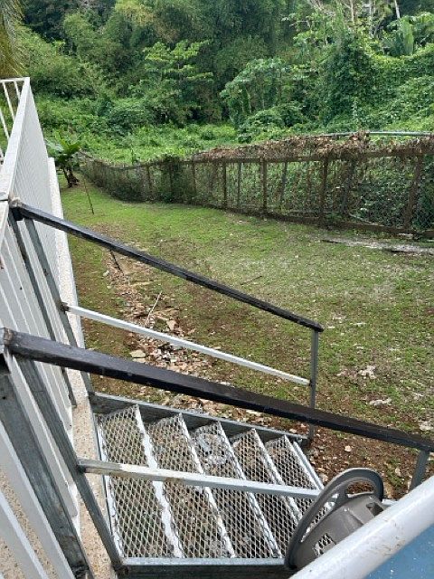acceso a el patio