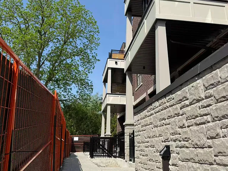 15100 Yonge St N #228 — Photo 12