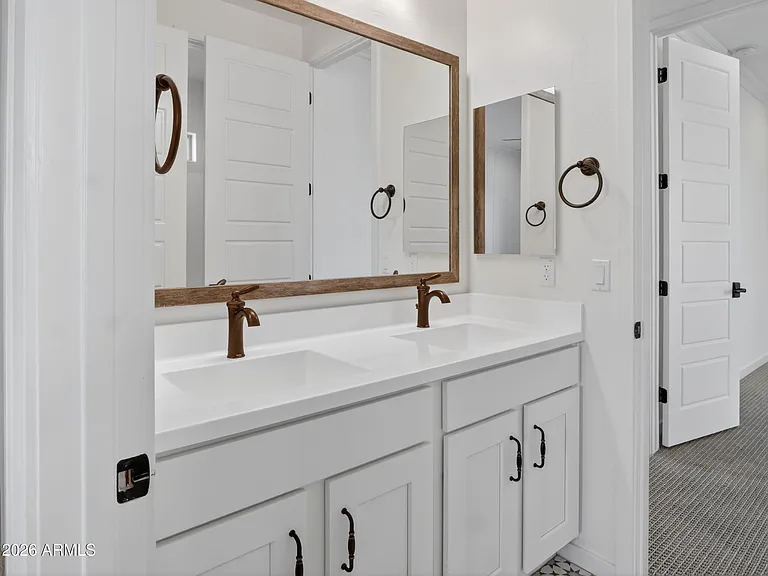 2141 E Flamingo Way — Photo 47