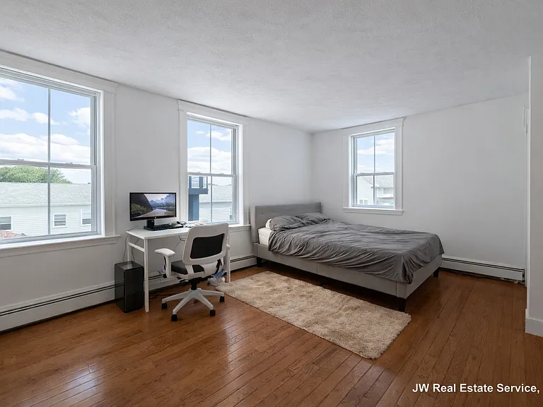 210 Chestnut Hill Ave #6 — Photo 1