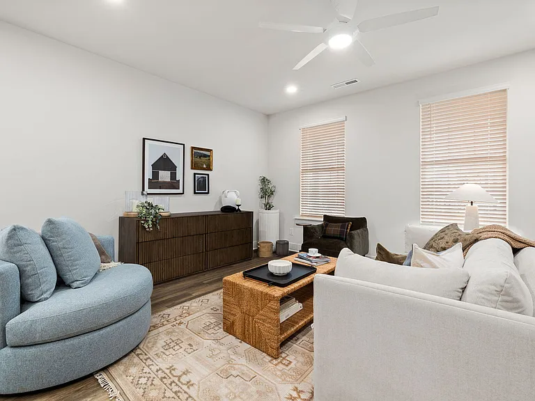 HARMON Jefferson Village by Crescent Communities — Photo 19