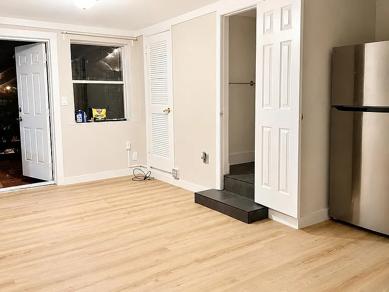 1329 NE 5th Ave #1 — Photo 5
