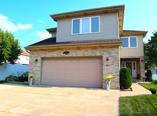 4621 Newberry Ave, Oak Forest, IL 60452