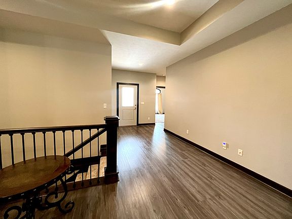 4th image of 1911 Bentley Cir