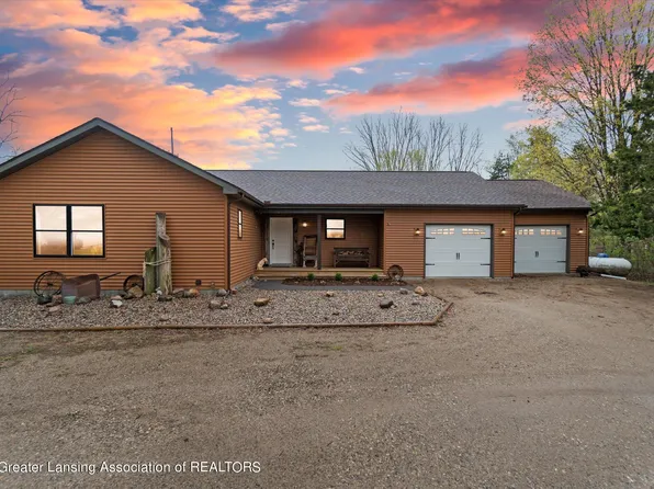 2370 E Dexter Trl, Dansville, MI 48819