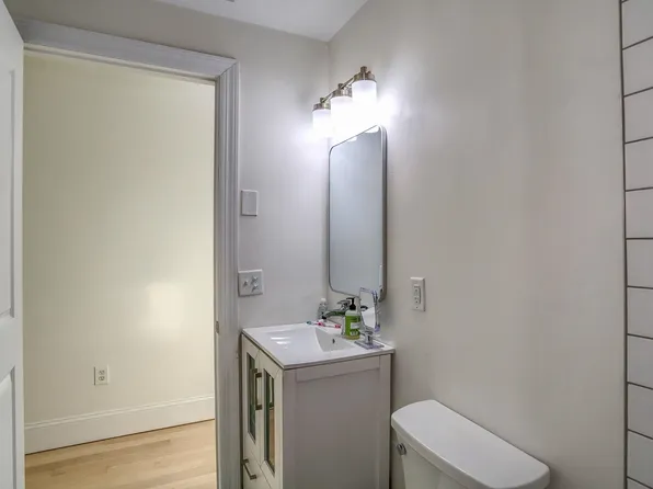 301 Madison Street image 14 of 16