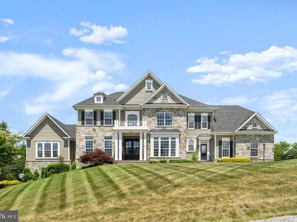 15988 Waterford Crest Pl, Waterford, VA 20129