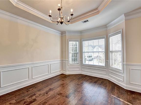 4th image of 408 Ashley Ln