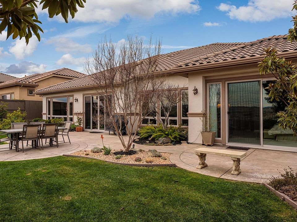 1st image of 1079 Terracina Dr