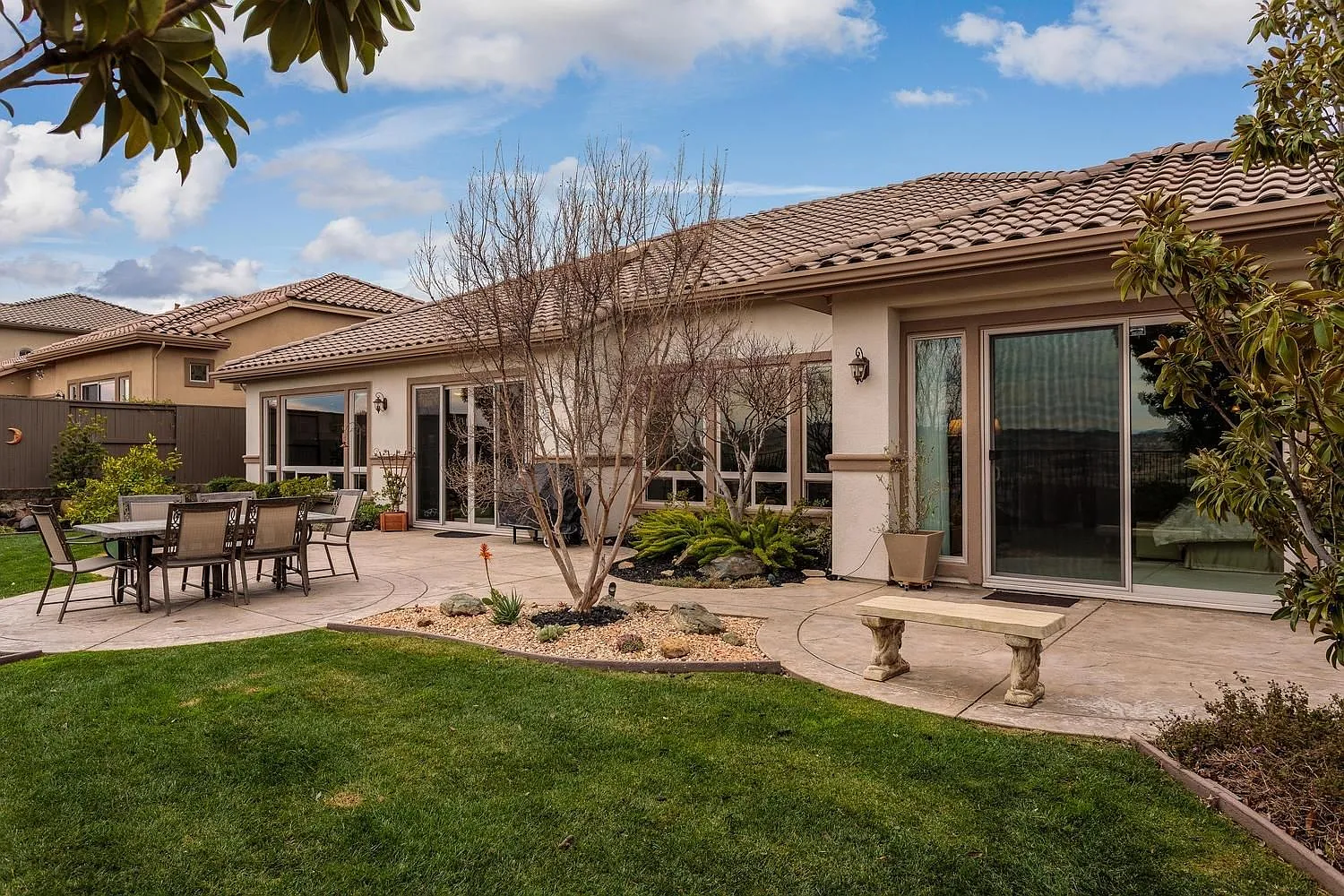 1079 Terracina Dr photo 1