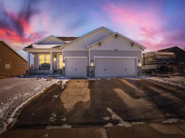 19007 Hoover St NW, Elk River, MN 55330