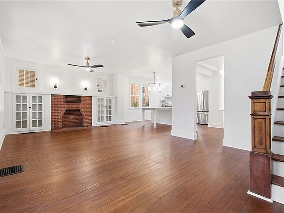 3rd image of 511 E 2nd Ave