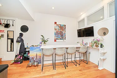 Rented by Living New York