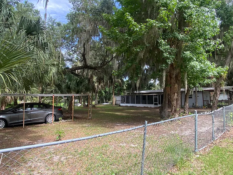 5031 Pineapple St — Photo 1