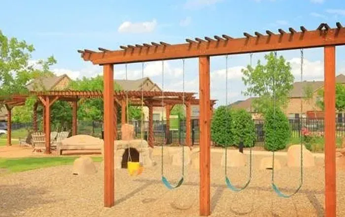 4311 Fall Blossom Dr — Photo 24