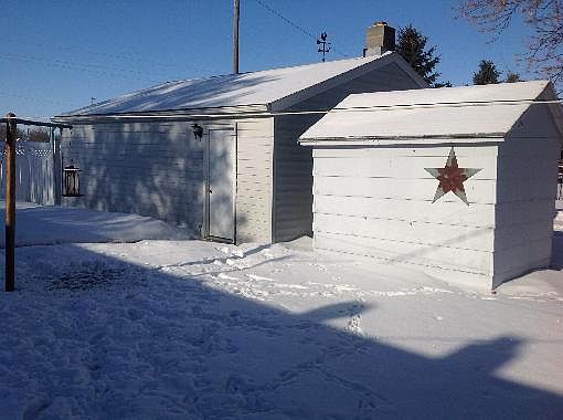 3rd image of 110 E Saint Peter Ave