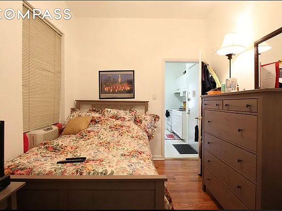 3rd image of 1313 3rd Ave APT 4RN