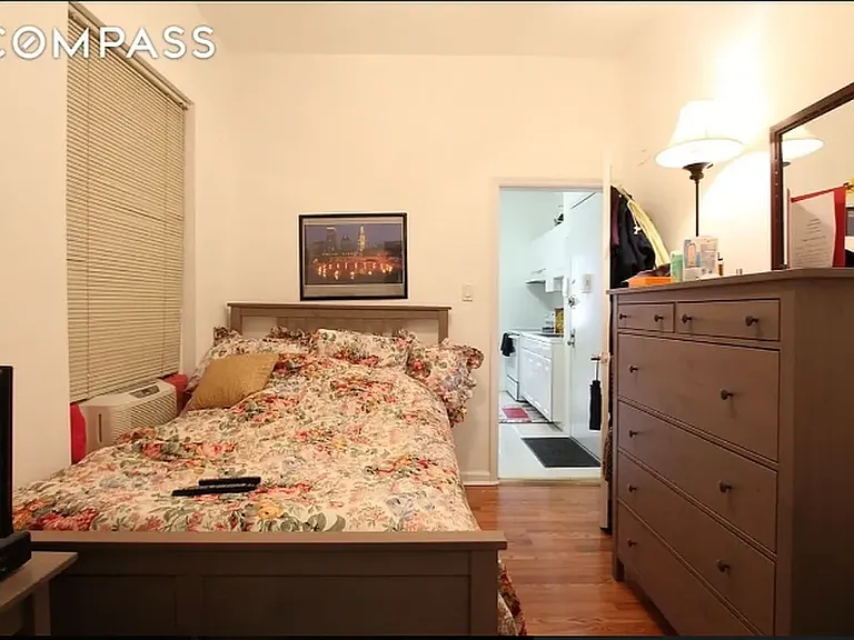 1313 3rd Ave #4RN — Photo 3