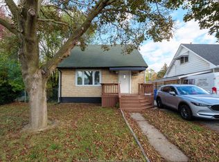 1214 Rankin Ave, Windsor, ON N9B 2S6