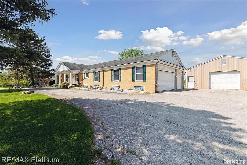 1135 Eager Pines Ct, Howell, MI 48843 Zillow