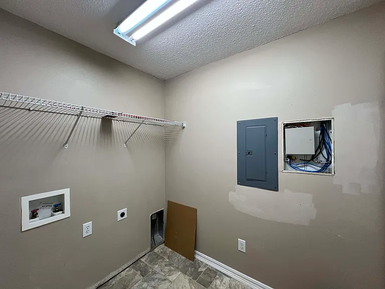 1823 W Rachael Dr — Photo 16