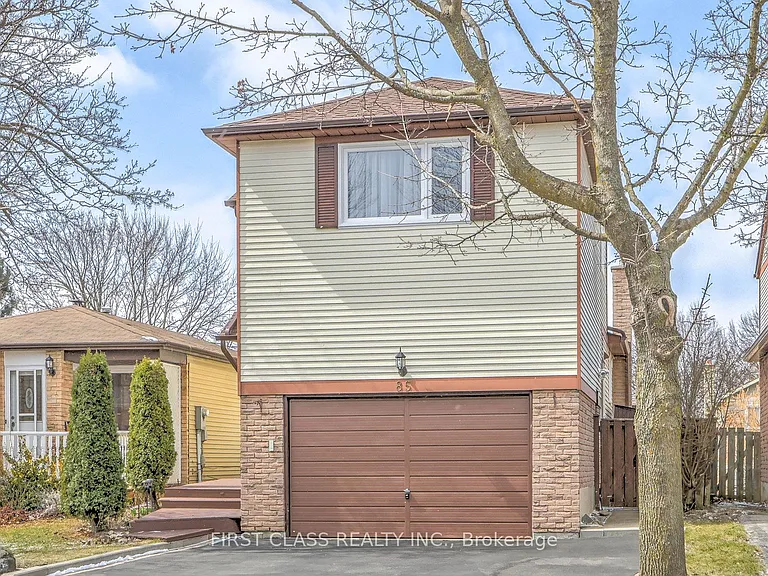 85 Madsen Cres — Photo 1