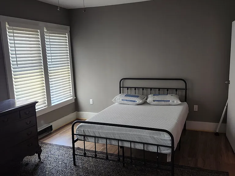 126 Queen St #126 — Photo 3