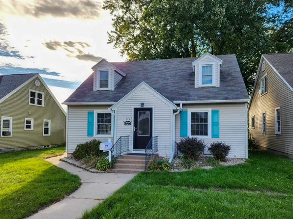 1707 McLean Ave, Tomah, WI 54660