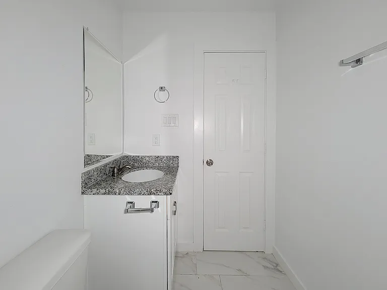 8122 Sterlingshire St #A — Photo 23