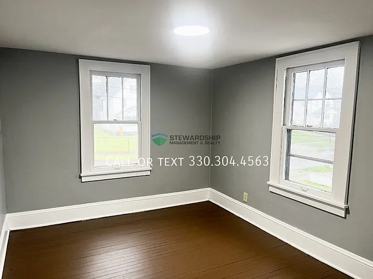 1012 Brown St — Photo 13