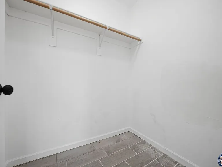 1077 Wozencraft St #3 — Photo 12